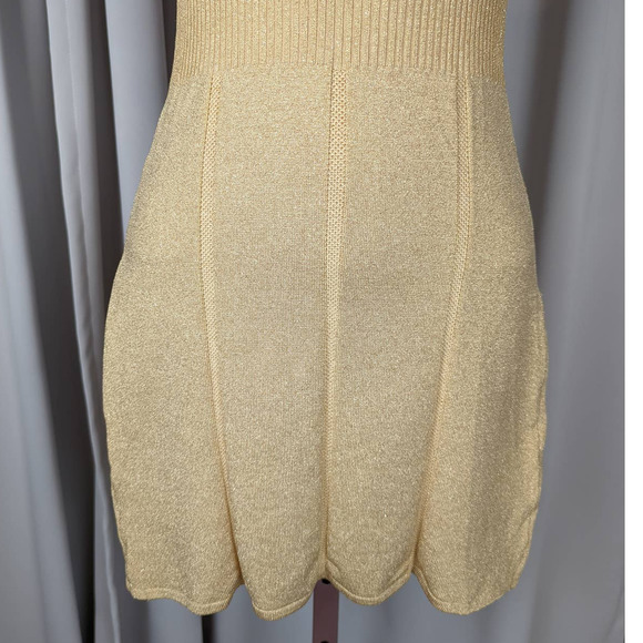 Elegant Gold Women's Dress - Picture 7 of 9